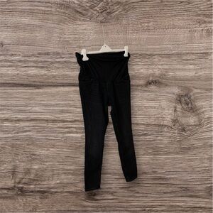 Old Navy Classic Black maternity skinny jeans